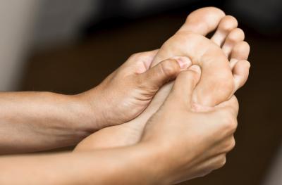 Meridian Feet Massage